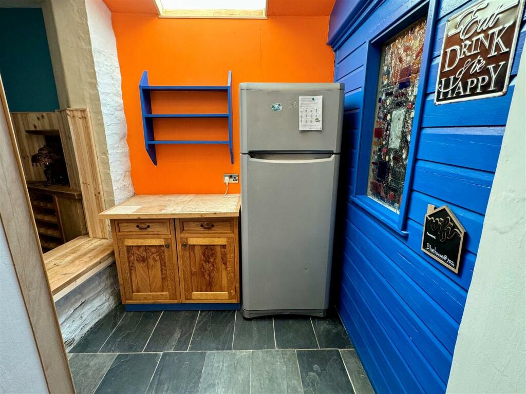 80 Crantock Street Kitchen