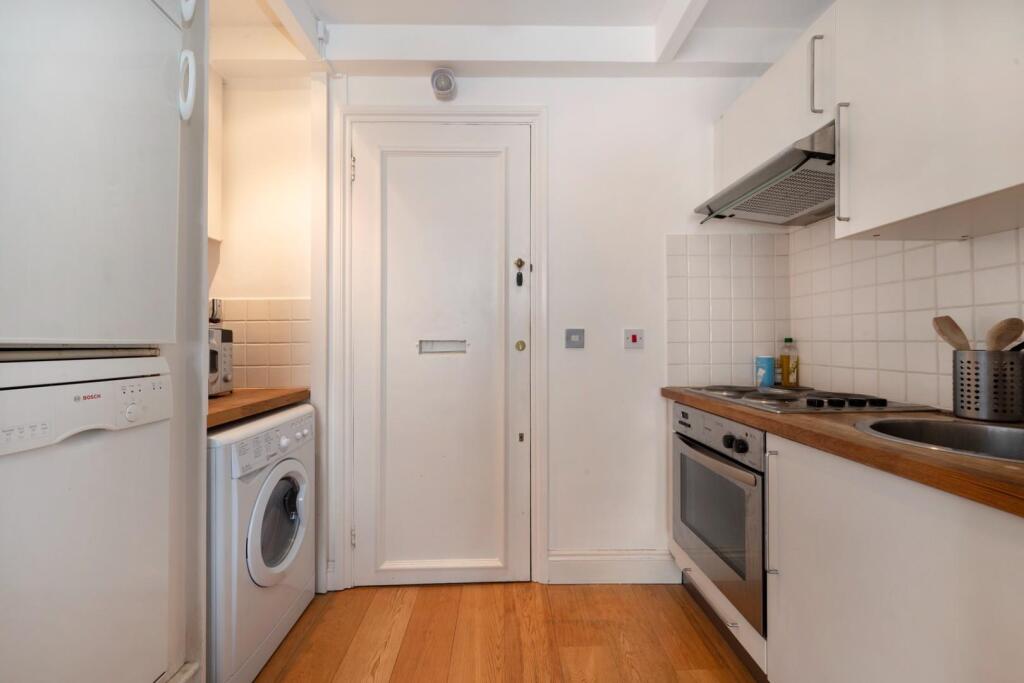 KITCHEN 1.jpg