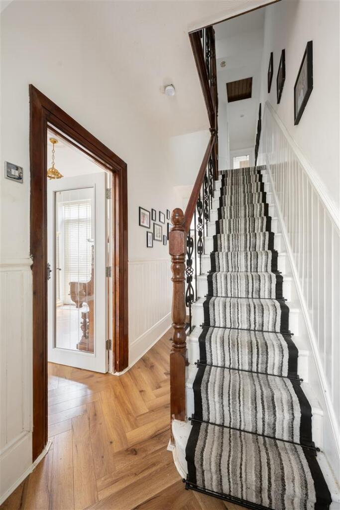 Downstairs-HAllway-1.jpg