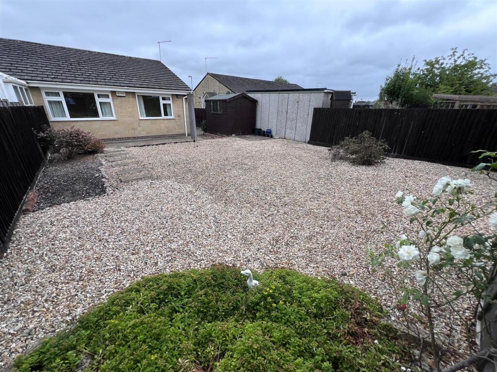 Rear garden 6.jpg