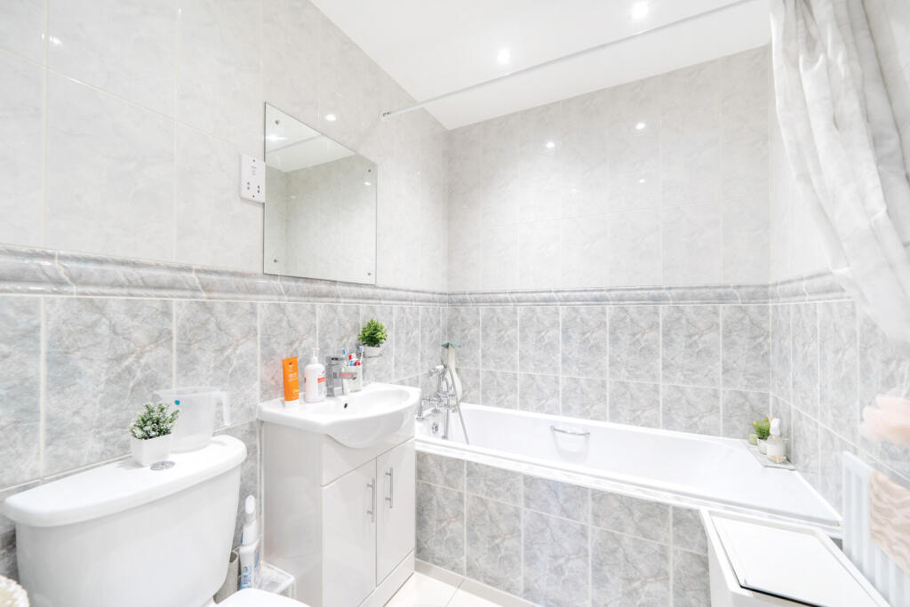 1321195-6-686cfa9...