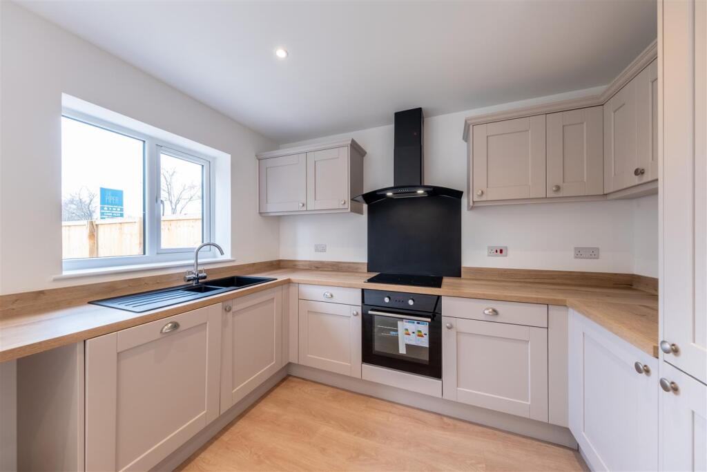 94 and 96 Pipers Lane-002.jpg