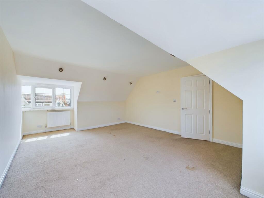 Bedroom: