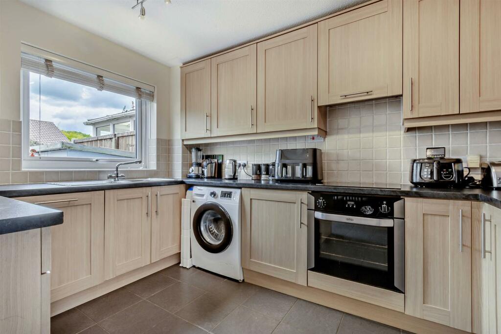 8603359-interior05-800.jpg