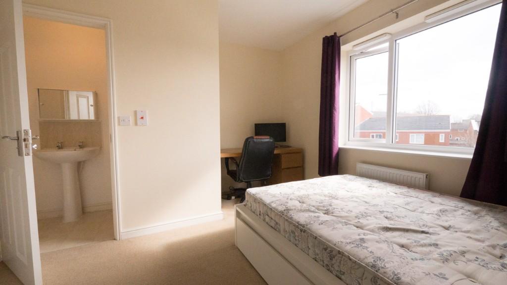 En suite bedroom