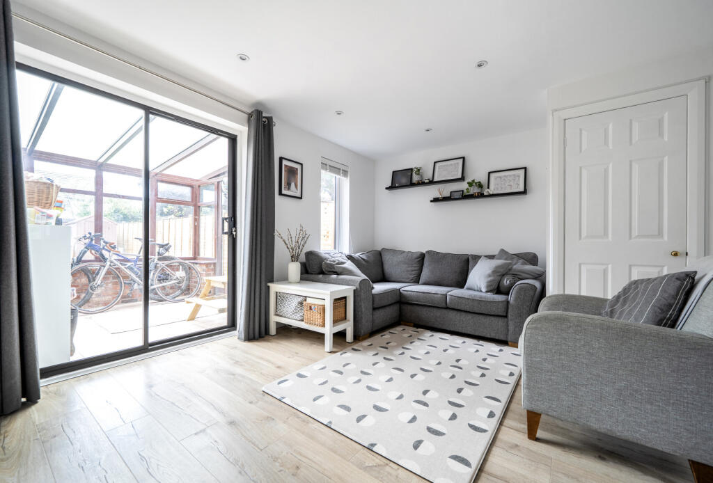 1346682-10-68b717...