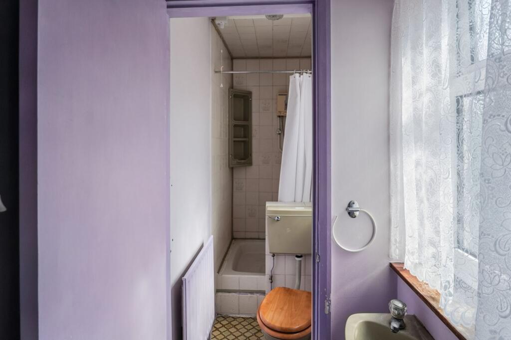 5 Conifer Close, Waterlooville, Hampshire PO8 8AF