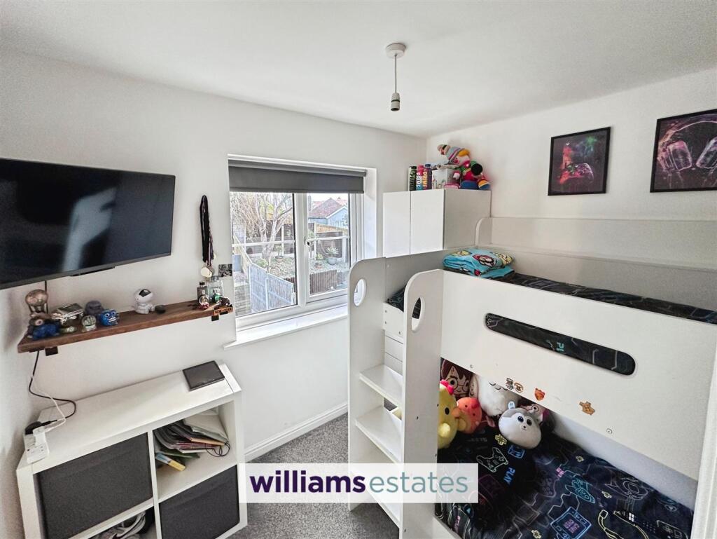 Llys Ogwen, Prestatyn