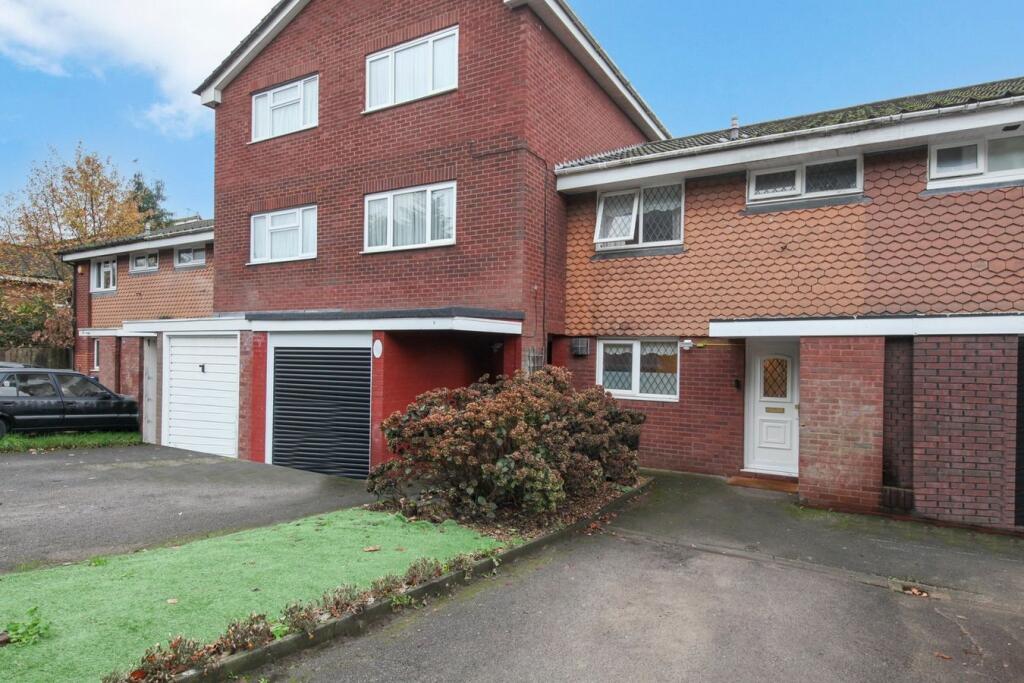 Bedser Drive, Greenford, UB6