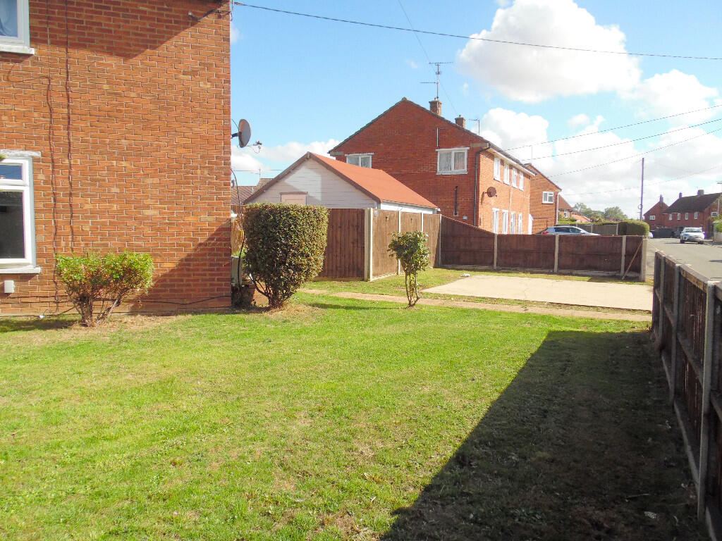 FRONT &amp; DRIVEWAY