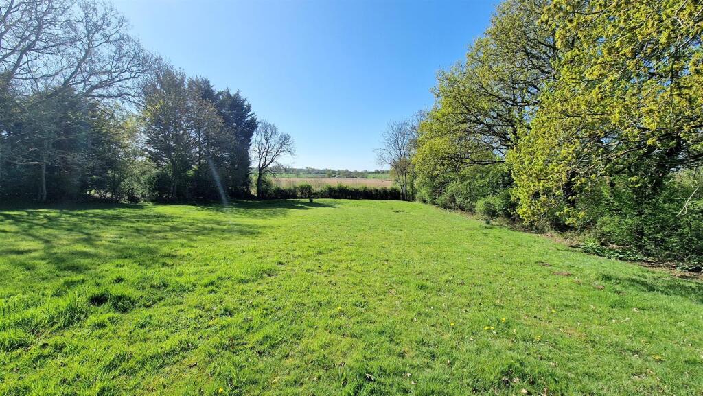 REAR OF PLOT WITH VIEW.jpg