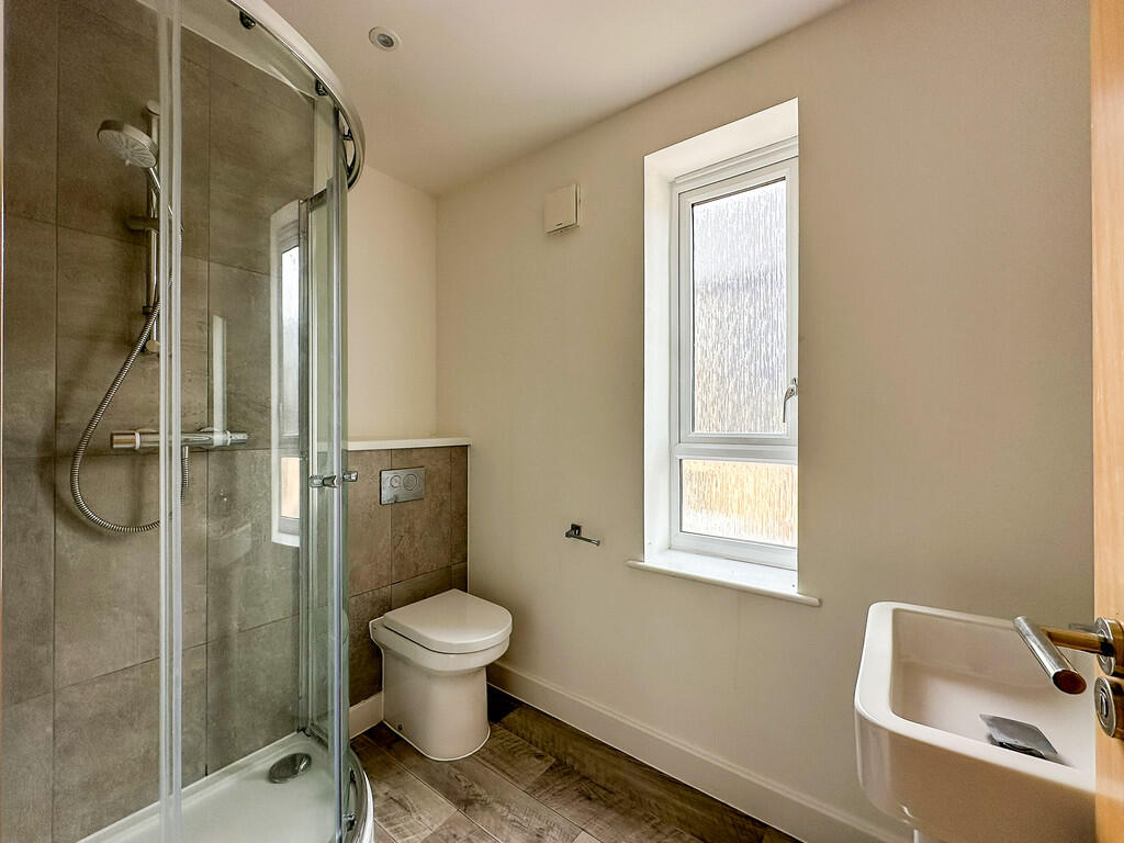 1st floor shower ...