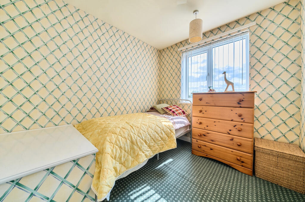 1332410176892307571950