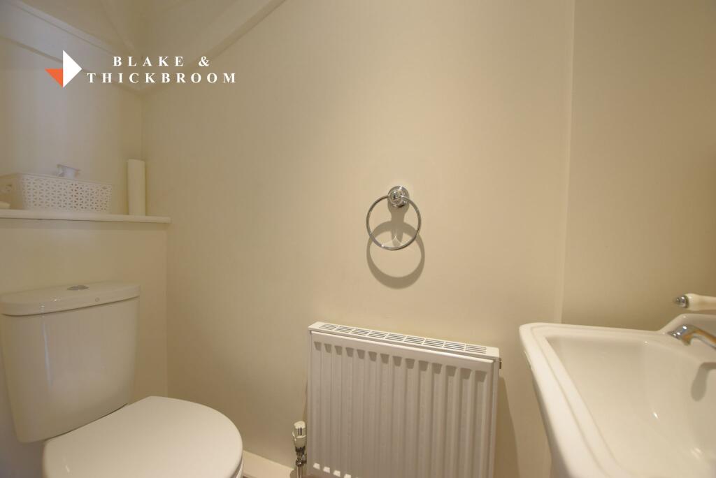 GROUND FLOOR CLOAKROOM