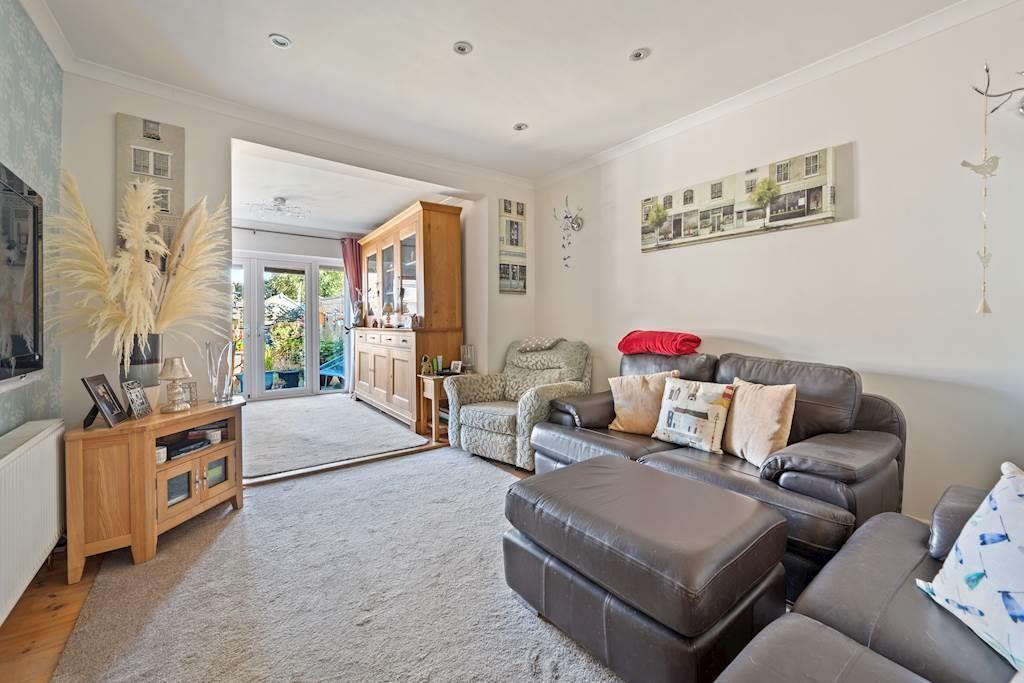 Through Lounge Dorset Rd.jpg