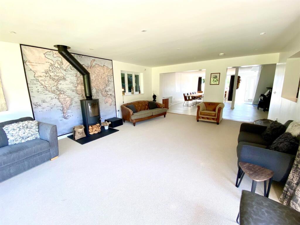 Open Plan Lounge.jpg