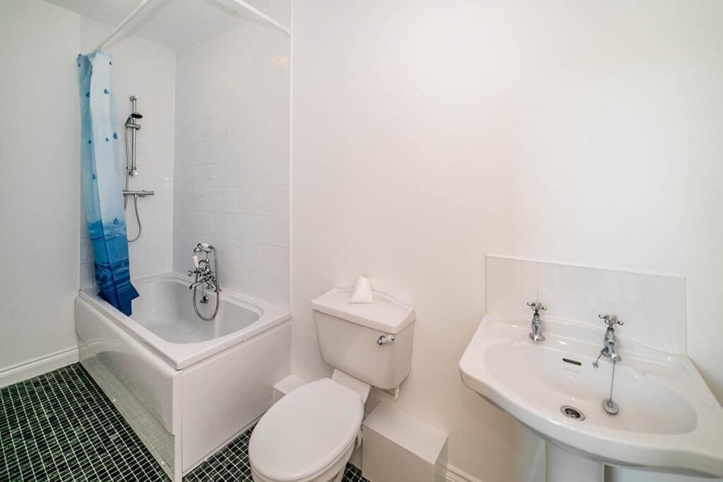 11 B Main Street X 8 T202509041506.jpg