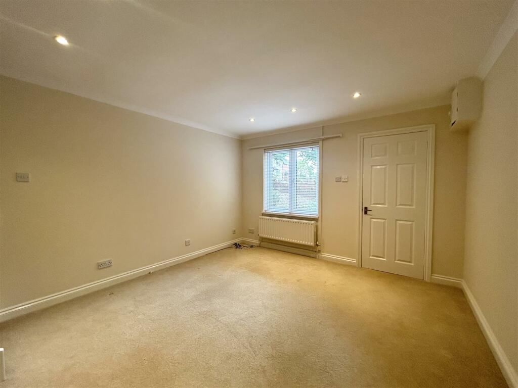 Living room.jpeg