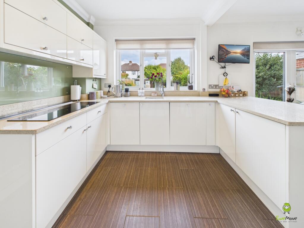 Presented by Clinton at EweMove Bexleyheath and Da