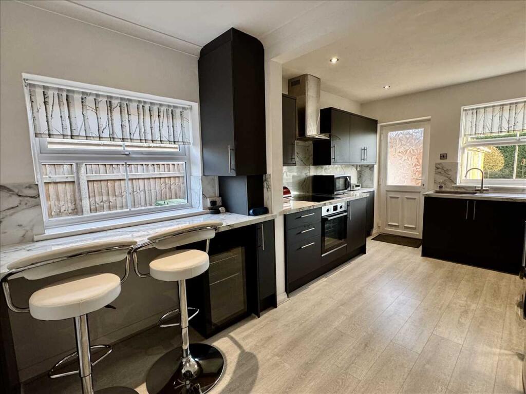 BREAKFAST KITCHEN