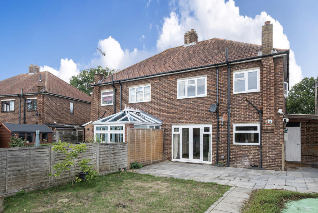 1345882-4-68bb02b...