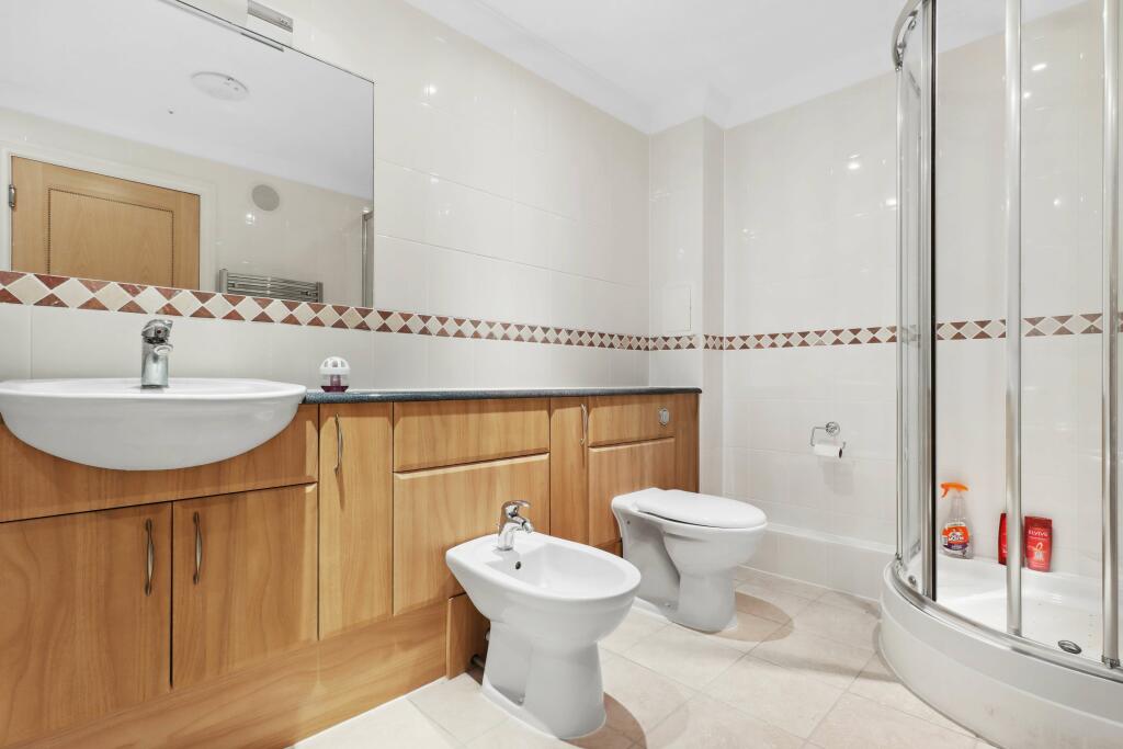 Master En-Suite
