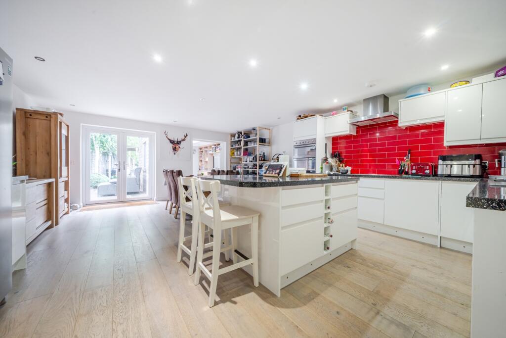 1330759-16-6890924b5feb0