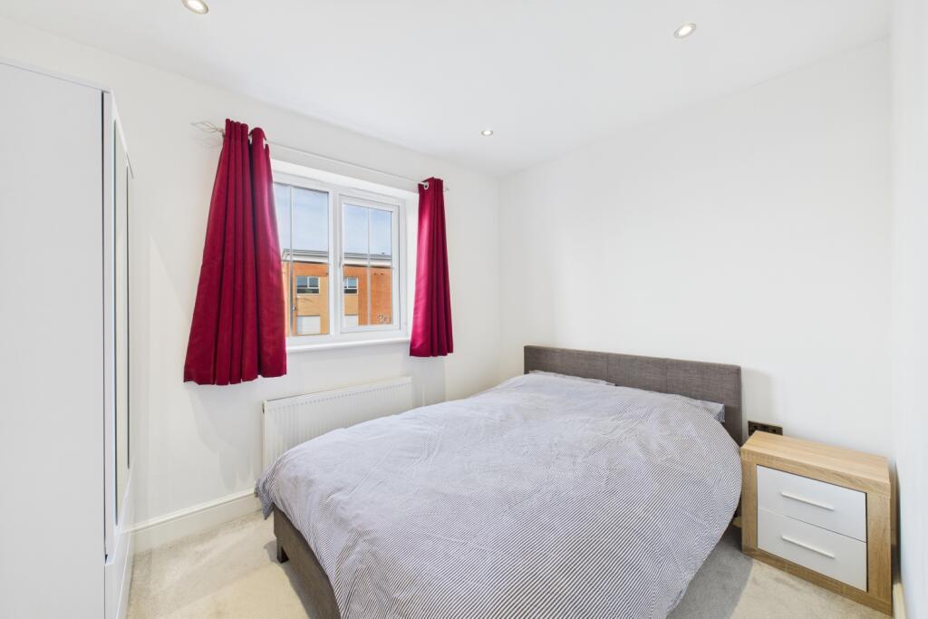 CAM03162G0-PR0224-STILL010