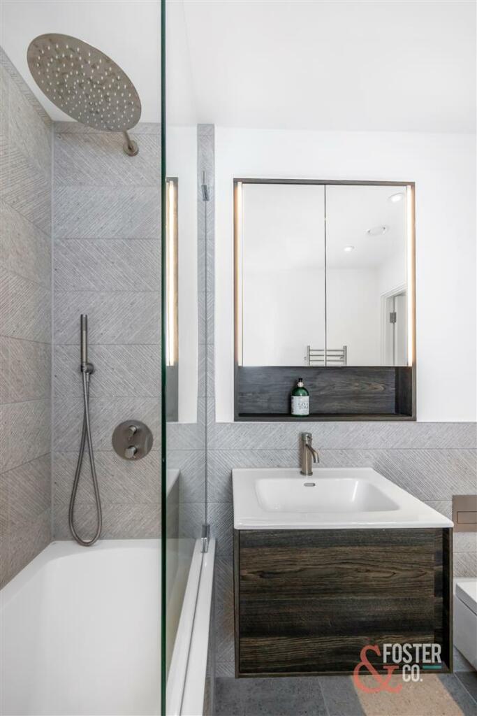 Aurum 29 Kingsway_002.jpg
