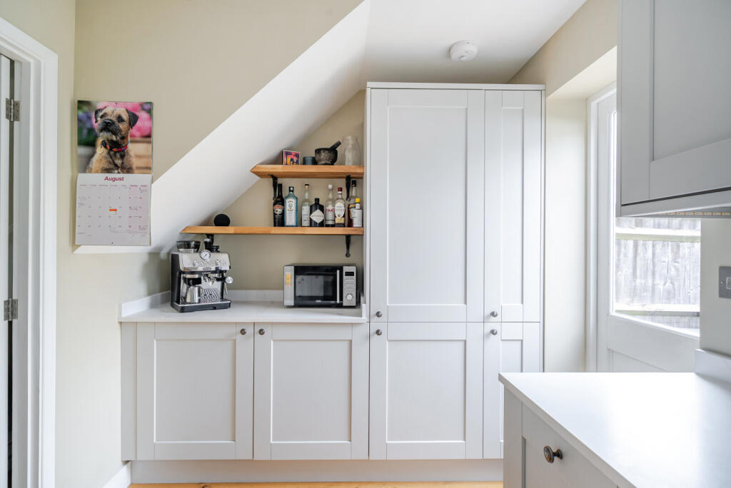 1328390-11-6890de...