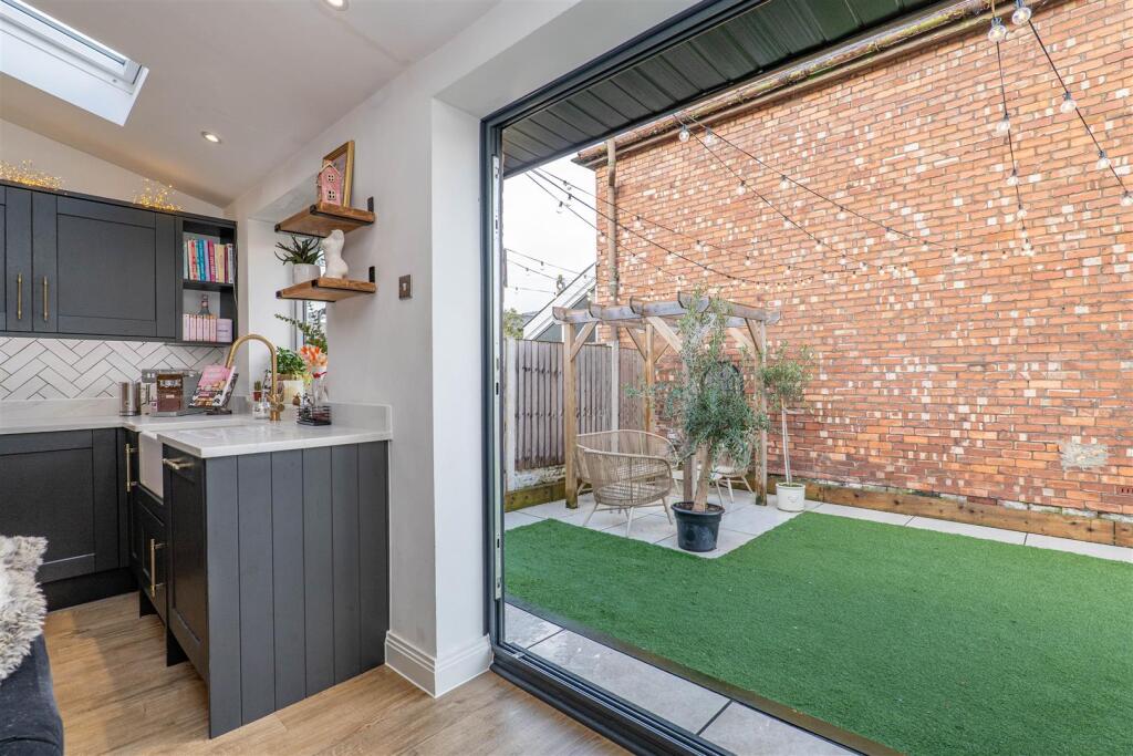 Kitchen/Breakfast Room