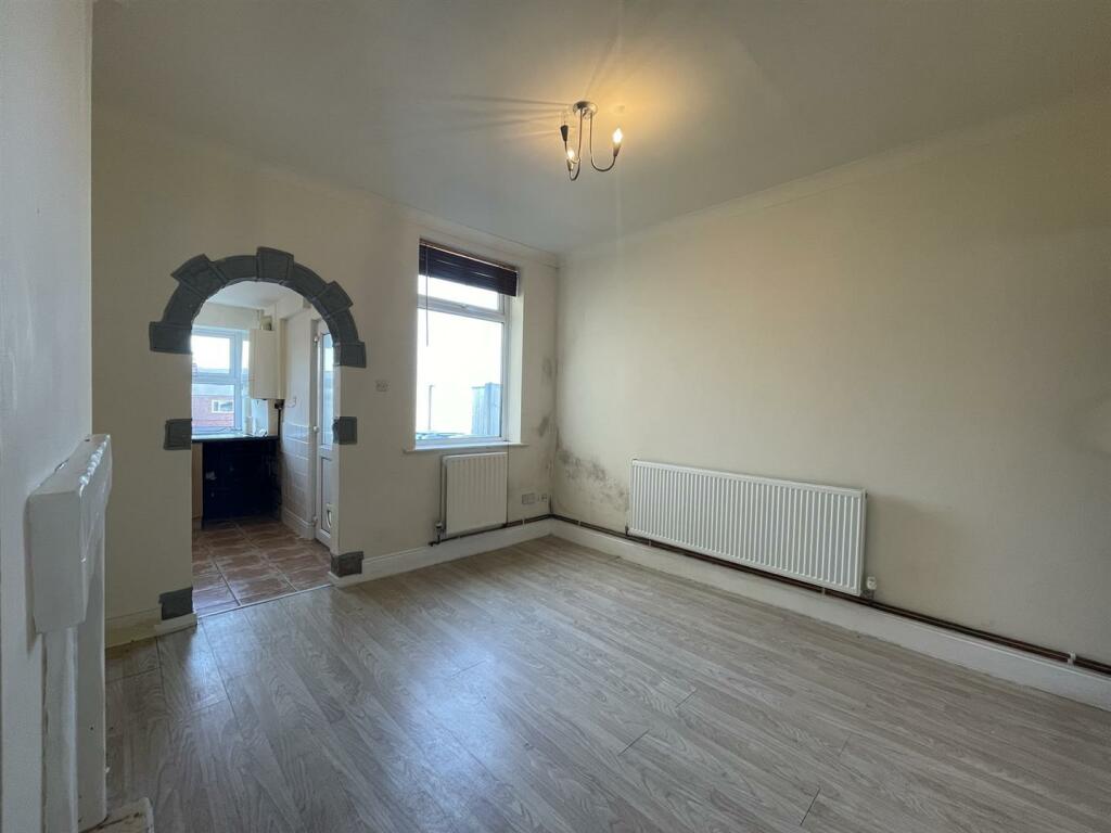 3 Dining Room.JPEG