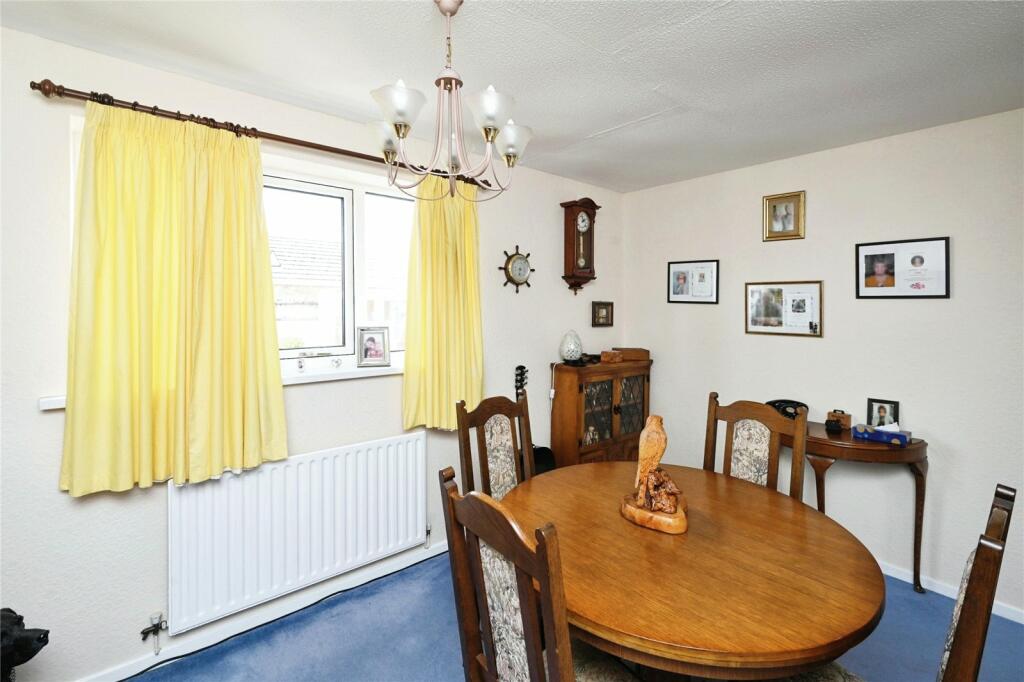 Dining/Bedroom