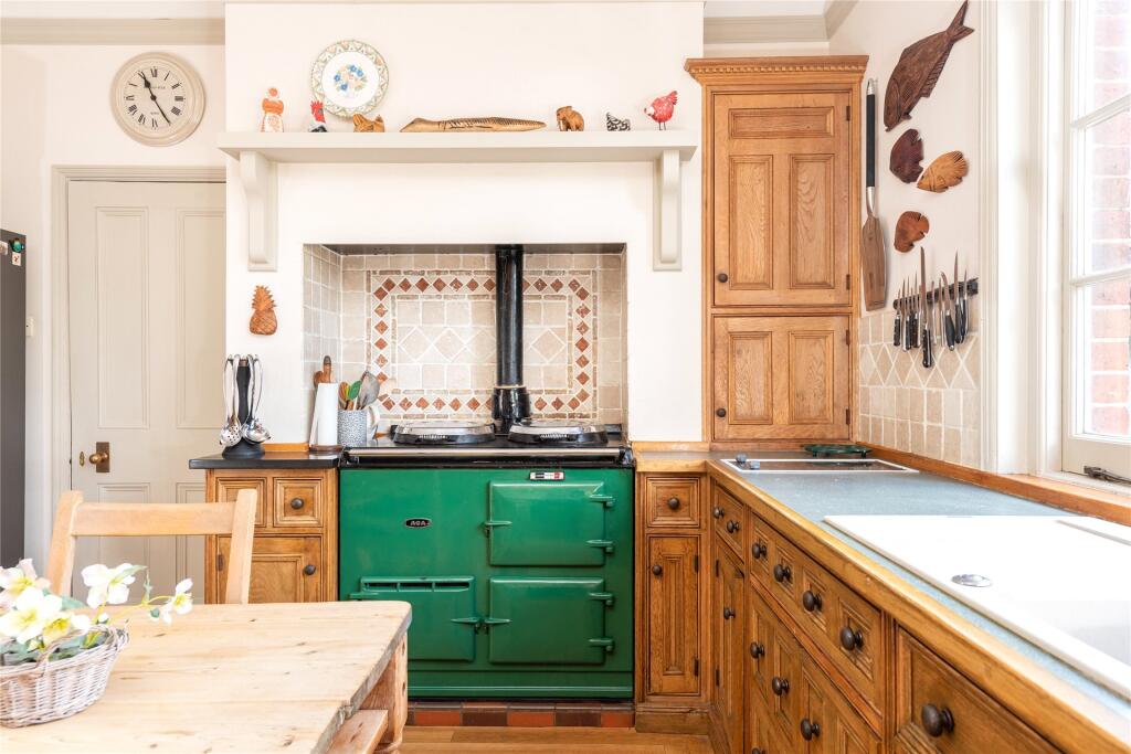 Kitchen/Breakfast Rm