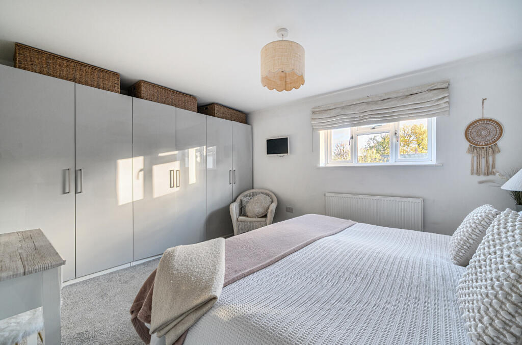 1382641-5-6925c45...