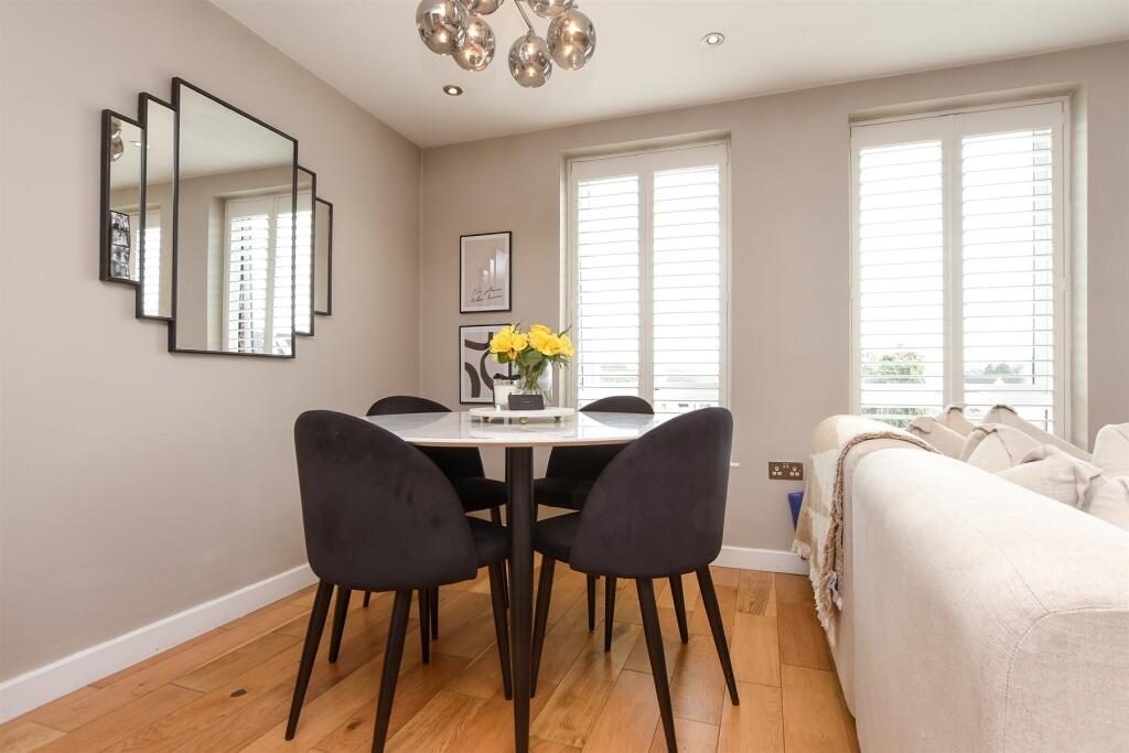 Kitchen Lounge/Diner