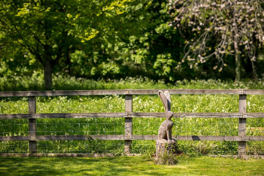 26 - The Bee Garden - GL7 5JF - Web.jpg