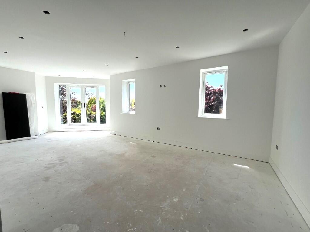 South facing lounge