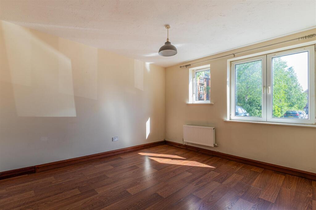 Windlass Court 33-7.jpg