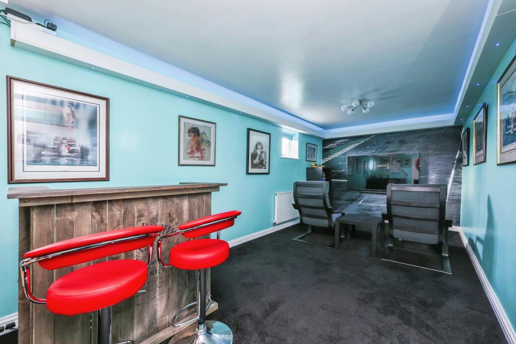 Family / Cinema Room