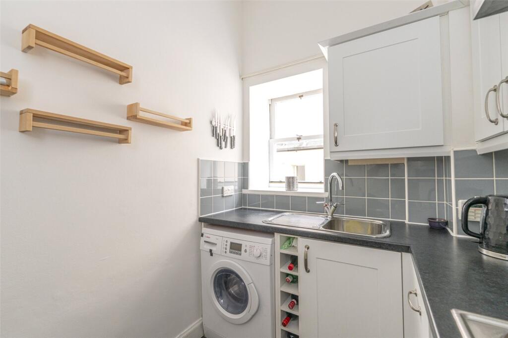 Kitchen Alt