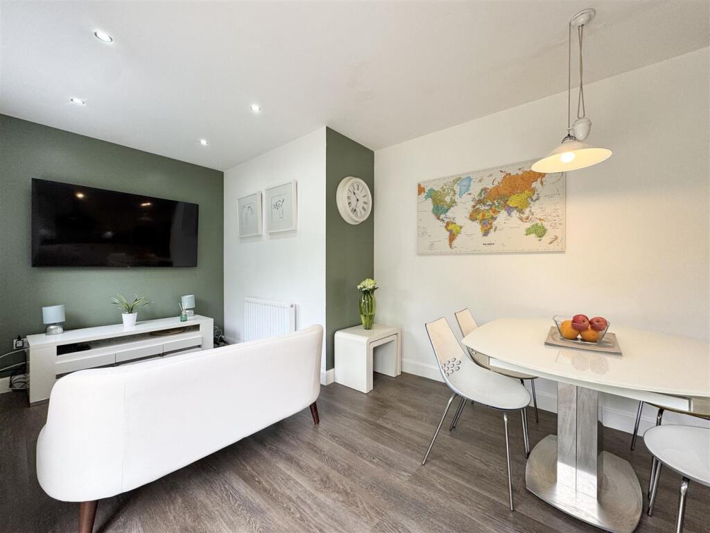 Kitchen/Dining