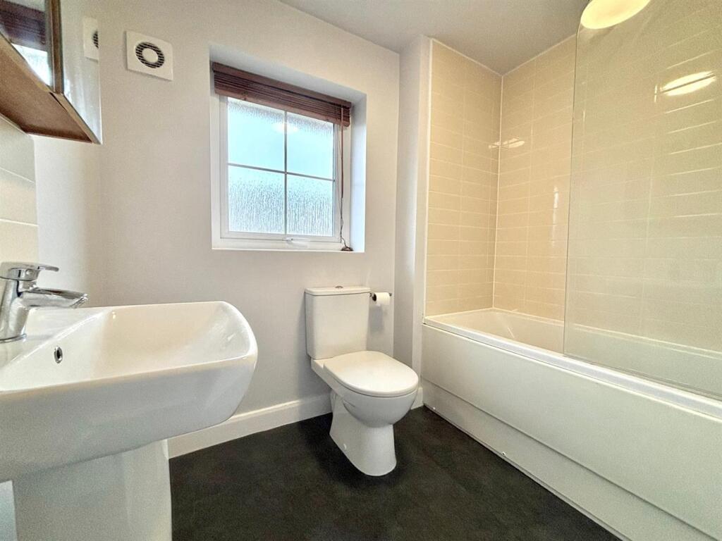 WhatsApp Image 2025-11-27 at 11.05.32_4f064d37.jpg