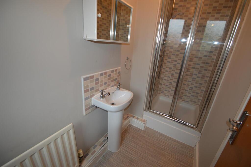 159A -Ensuite.JPG