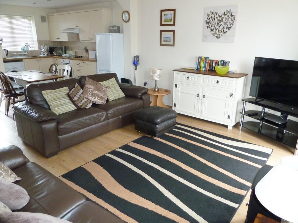Open plan Lounge