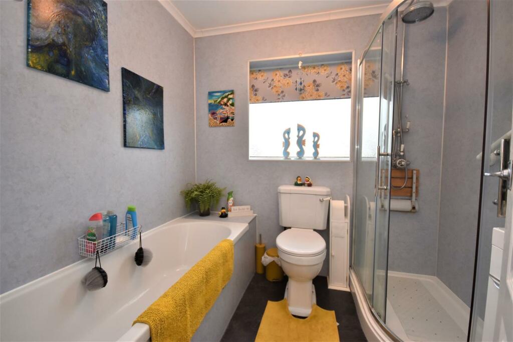 Bathroom.JPG