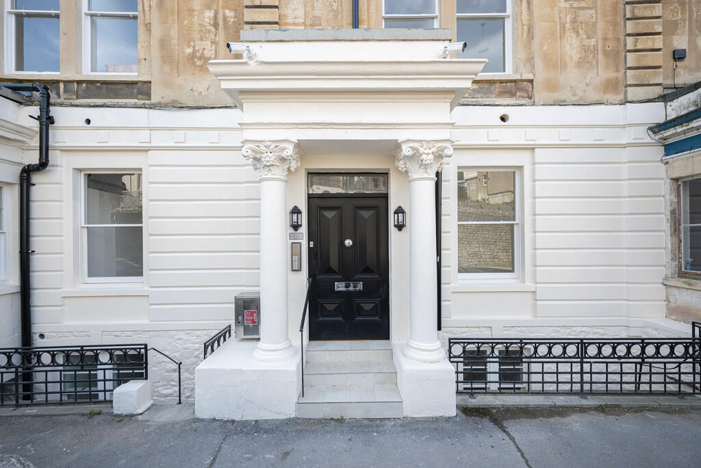 Exterior &amp; co...