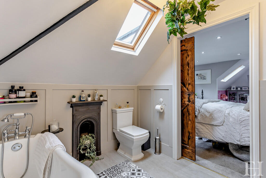 8648598-interiorW...