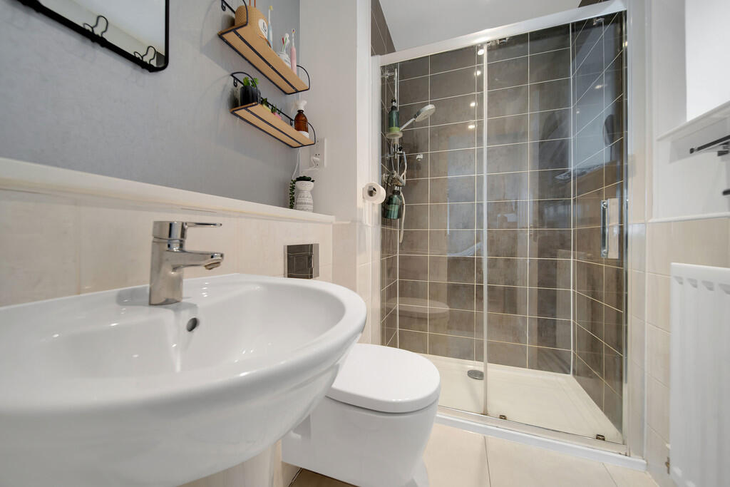 73 Ribbans Park R...