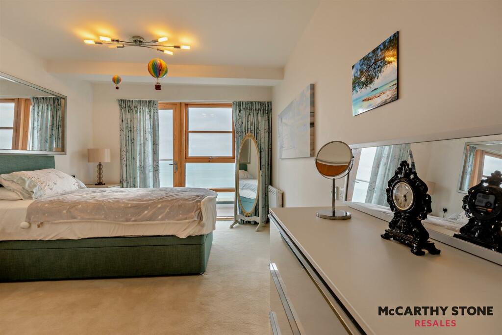 BEDROOM TWO: